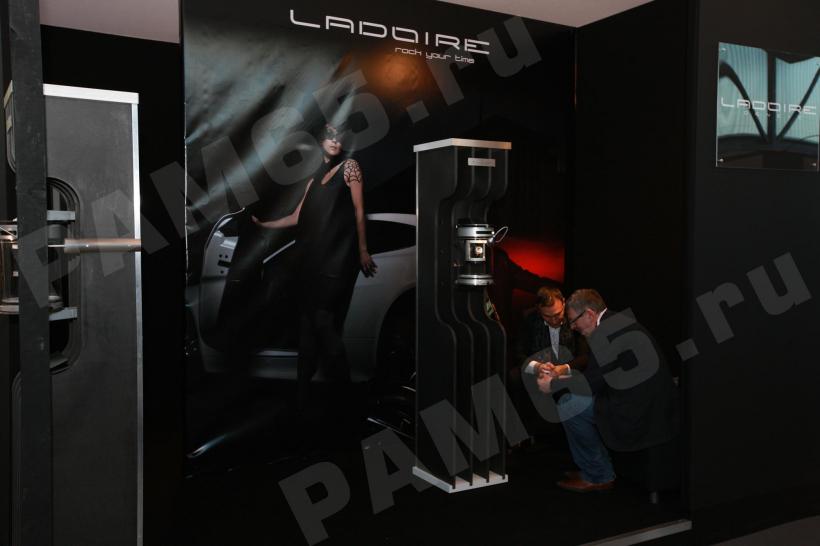 GTE 2012: Павильон часов Ladoire