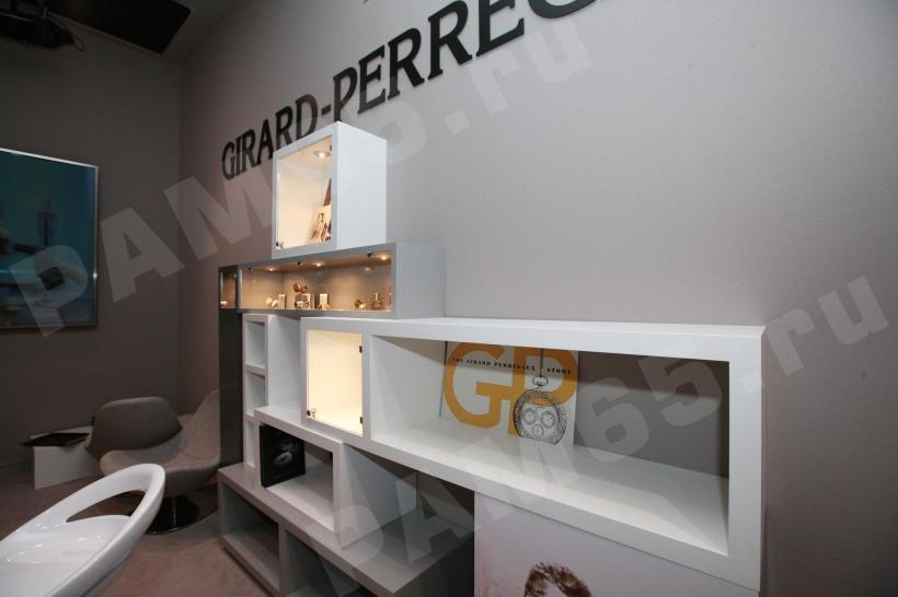 SIHH 2012: Выставочный зал часов Girard Perregaux