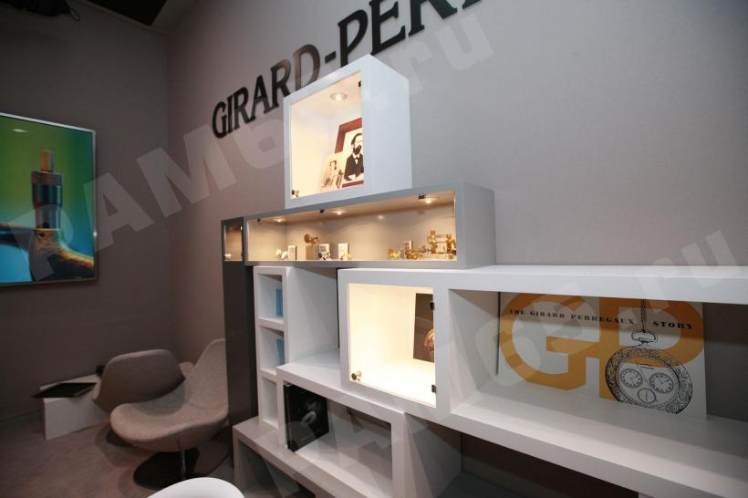 SIHH 2012: Выставочный зал часов Girard Perregaux