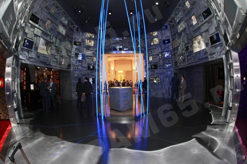 SIHH 2012: Выставочный зал часов Roger Dubuis
