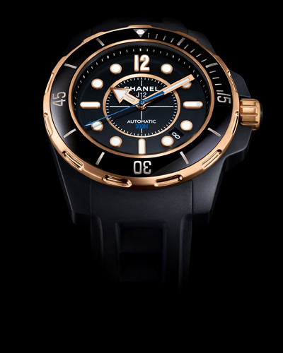модель J12 Marine