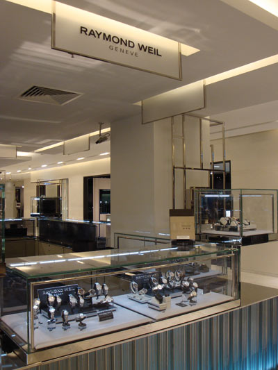 Raymond Weil в самом известном магазине Парижа Printemps Haussmann