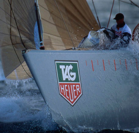Яхта «TAG Heuer Challenge» и яхтсмен Крис Диксон