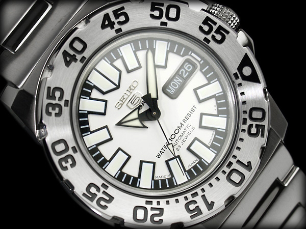 часы 5 Sports SNZF45 от Seiko