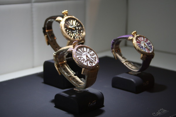 часы компании GaGa Milano представленные на выставке Baselworld 2011