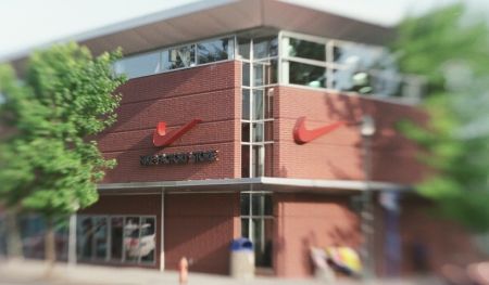 фабрика-магазин компании Nike фабрика-магазин компании Nike