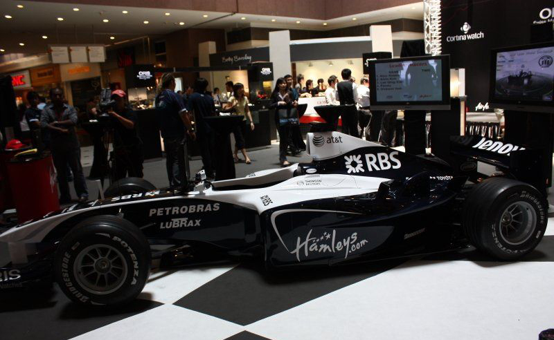 Williams Toyota FW30   Oris