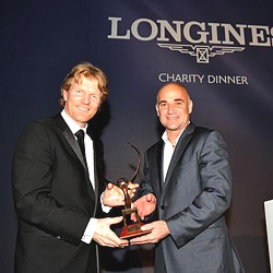 Longines наградила Джима Курье