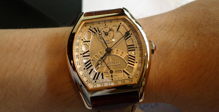 Часы Tortue Perpetual Calendar