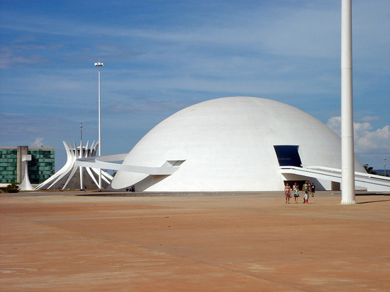 Бразильский Национальный Музей (Оскар Нимейер)