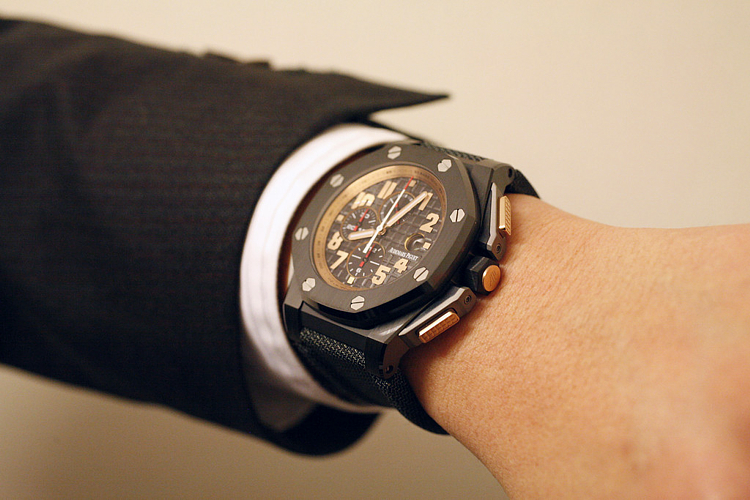 часы RO Offshore Schwarzenegger The Legacy Chronograph