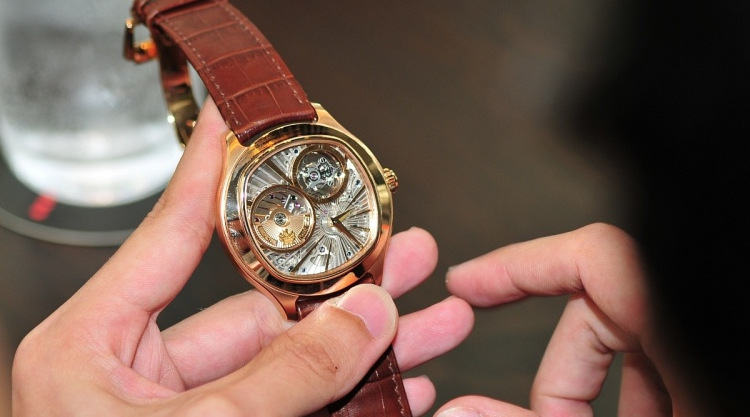 часы Piaget Emperador Coussin Tourbillon Automatic Ultra-Thin