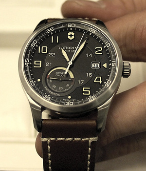 часы Victorinox Airboss Power Gauge
