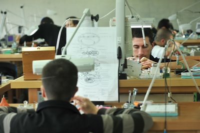 фабрика компании Confrerie Horlogere