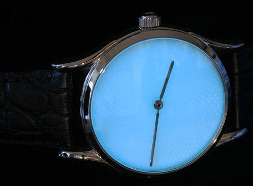часы Glowing Urushi от Angular Momentum