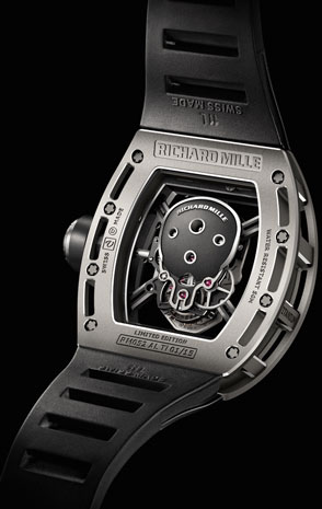 задняя сторона часов Richard Mille Tourbillon RM 052 Skull задняя сторона часов Richard Mille Tourbillon RM 052 Skull