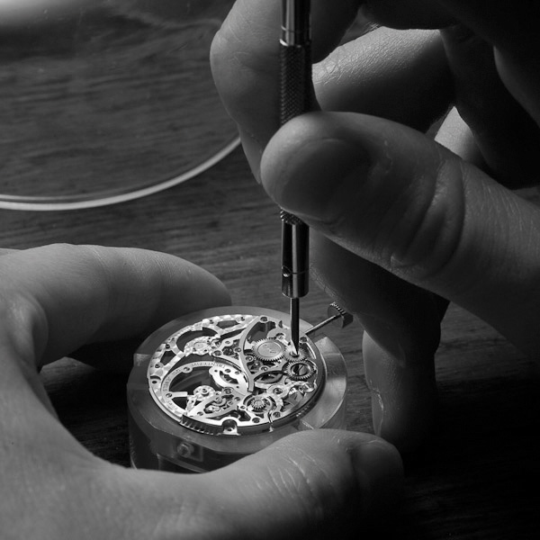 процесс сборки механизма Piaget 1200S