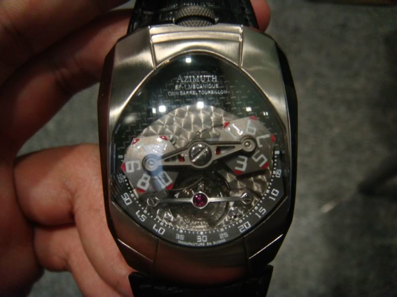 часы Twin Barrel Tourbillon часы Twin Barrel Tourbillon