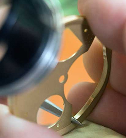 отделка часового механизма Greubel Forsey