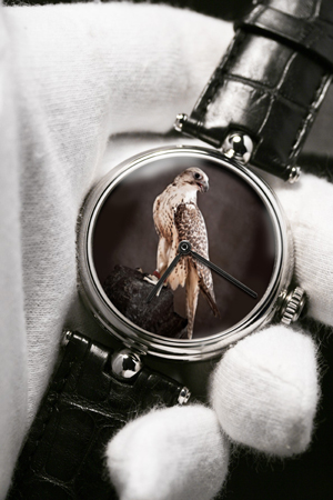 часы из серии Falcon Collection