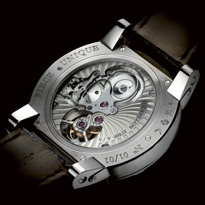 задняя сторона часов Vertalis Tourbillon Australian Opal