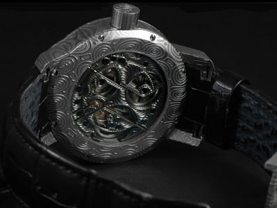 задняя сторона Cornelius & Cie Tourbillon Dragon задняя сторона Cornelius & Cie Tourbillon Dragon