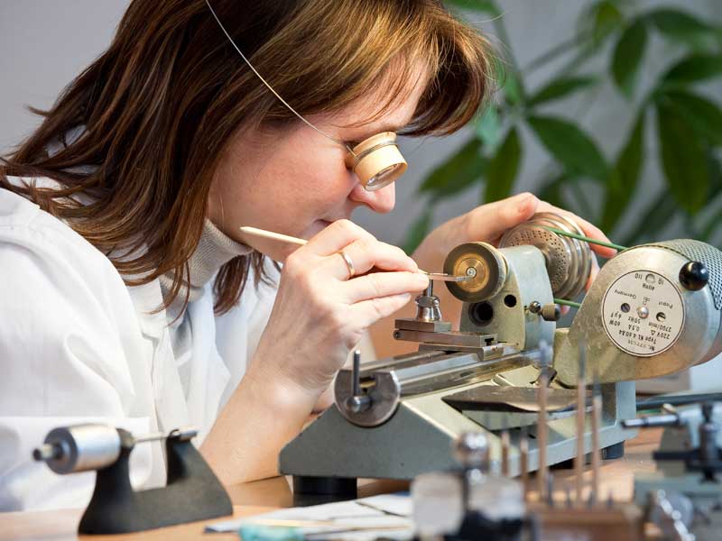 процесс изготовления часов Moritz Grossmann
