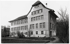 Компания Oris строит завод Хольдербанк, 1906 – 1976 годы. Компания Oris строит завод Хольдербанк, 1906 – 1976 годы.