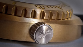 часы Bronze Diver