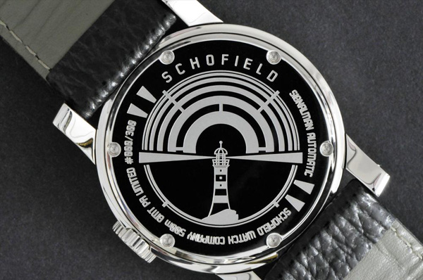 задняя сторона часов Schofield Signalman