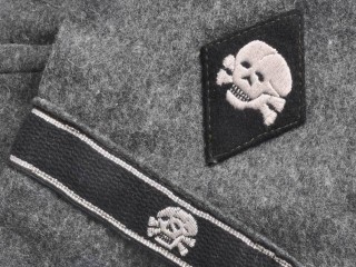 комплект униформы офицера 3. SS-Panzer-Division «Totenkopf»