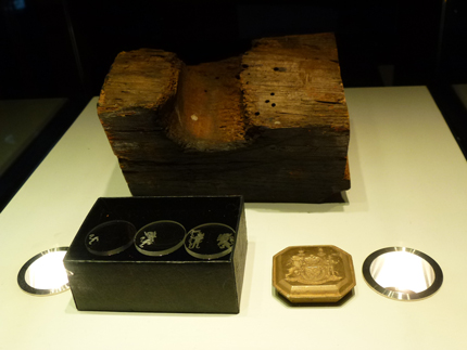 деревянное кольцо из дуба корпуса корабля HMS Victory
