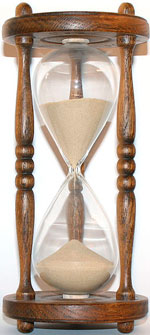 Песочные часы в деревянном корпусе
