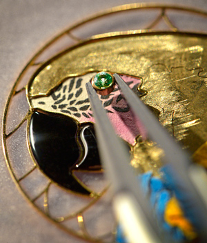 циферблат часов Ballon Bleu de Cartier Floral-Marquetry Parrot