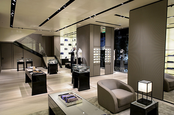 Монобутик Giorgio Armani в Санкт-Петербурге Монобутик Giorgio Armani в Санкт-Петербурге