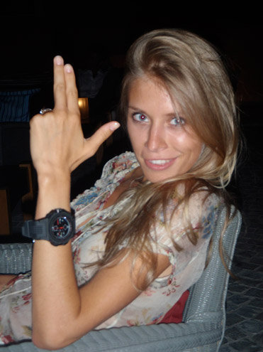 Елена Максимова предпочитает часы Snyper