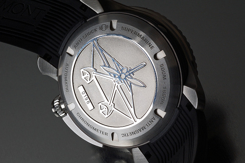 задняя сторона часов Supermarine 2000