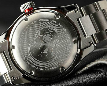 задняя сторона часов Steinhart Ocean One Vintage