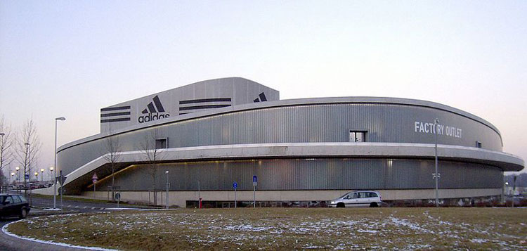 фабрика Adidas