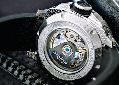 задняя сторона часов Alpina Extreme Diver 300 Chronograph
