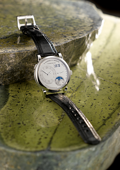 LANGE 1 MOONPHASE на серпентините