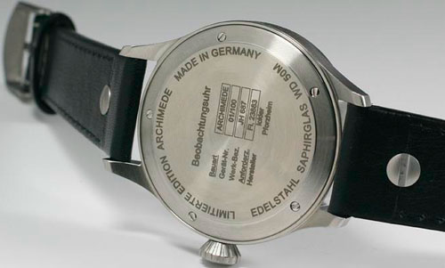 задняя сторона часов Archimede Pilot OR2 LE задняя сторона часов Archimede Pilot OR2 LE