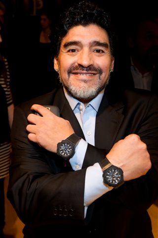 Диего Армандо Марадона: секс, наркотики и рок-н-ролл или Hublot, наркотики и футбол Диего Армандо Марадона: секс, наркотики и рок-н-ролл или Hublot, наркотики и футбол