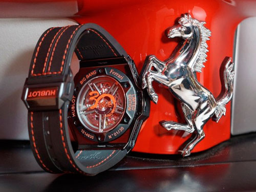 задняя сторона часов Big Bang Ferrari Hong Kong Limited Edition