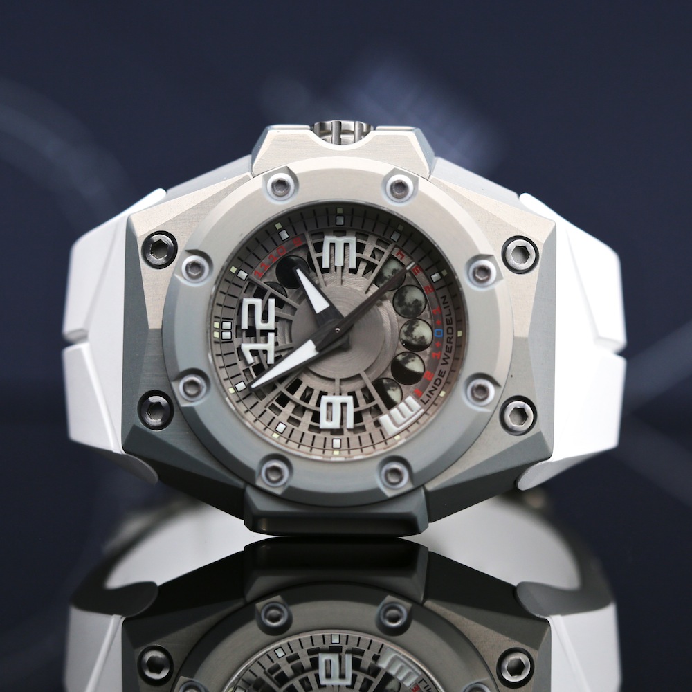 Часы Oktopus MoonLite от Linde Werdelin