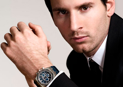 Часы Royal Oak Leo Messi Limited Edition от Audemars Piguet и Лео Месси были проданы за 65500 евро