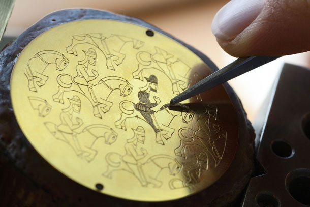 Изготовление всадников часов Métiers d’Art Les Univers Infinis Horseman (Ref. 86222/000G-9833)