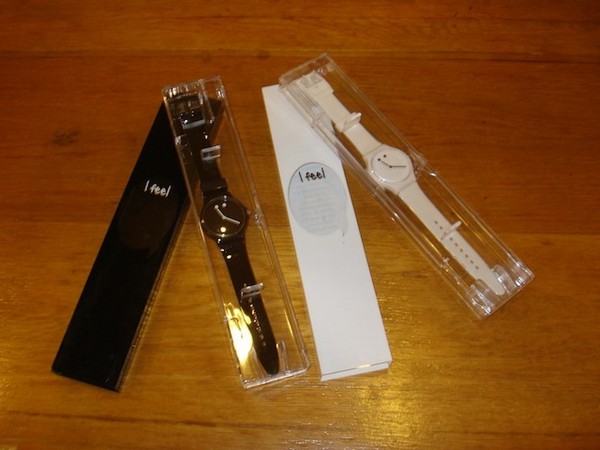 часы Moody Watch