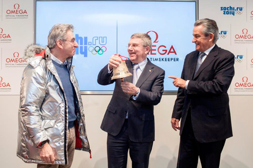 Ник Хайек, Томас Бах и Стивен Уркхарт (Nickolas Hayek, Thomas Bach and Stephen Urquhart)