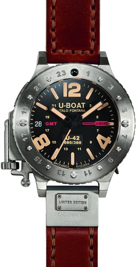 Новинка U-Boat 2012 года — титановые часы U-42 GMT, ставшие обновленной версией первой классической модели Иво Фонтаны